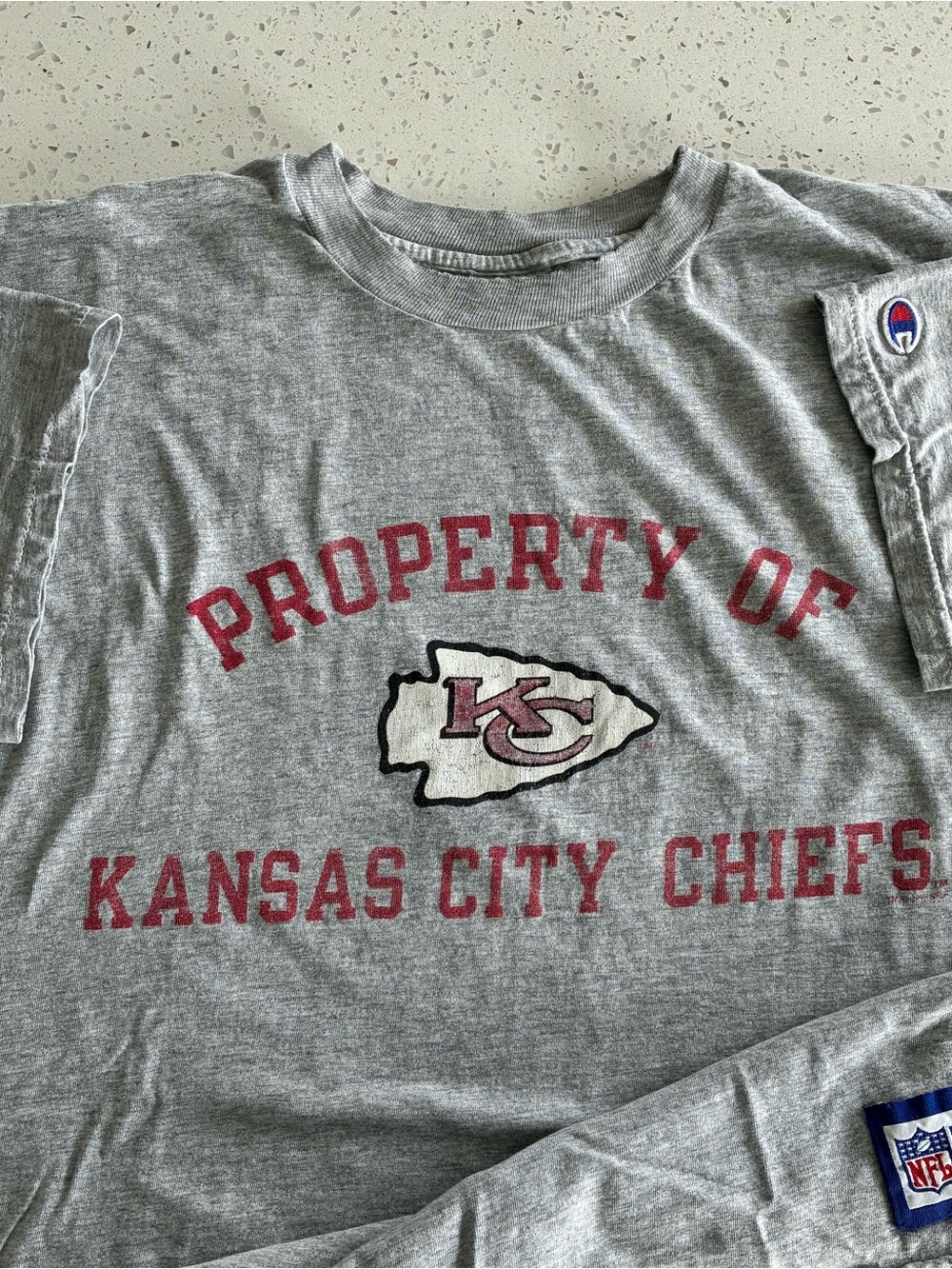 A3 - VINTAGE 90s KANSAS CITY CHIEFS CHAMPION FADED NFL FOOTBALL T SHIRT